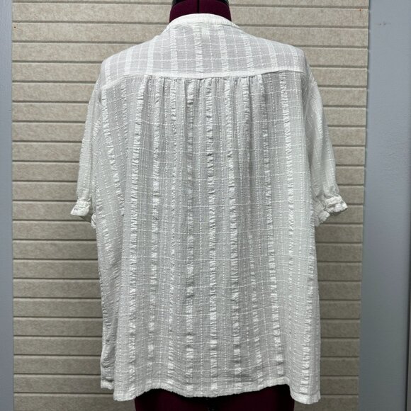 Lucky Brand White Cutwork Textured Short Sleeve Button-Up Blouse Tunic Top L - Picture 2 of 9